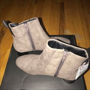 GRAY ANKLE BOOTIES - ZARA
